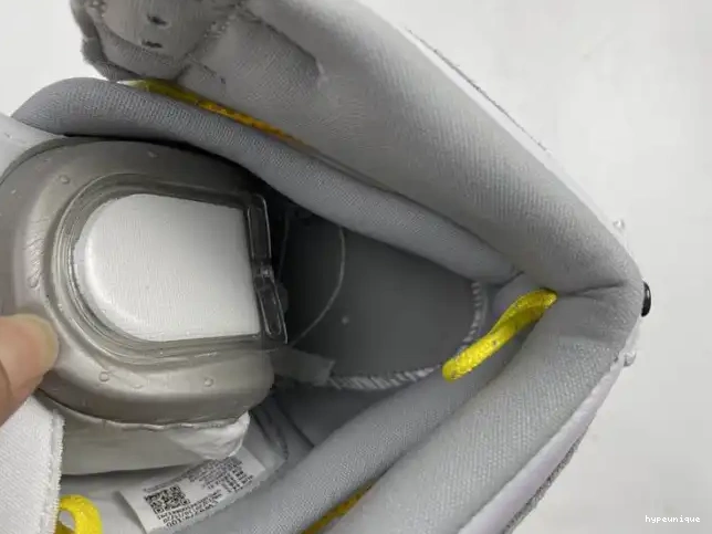HYPE High 1 CW6576-100 Light Air Switch Smoke Jordan 0528